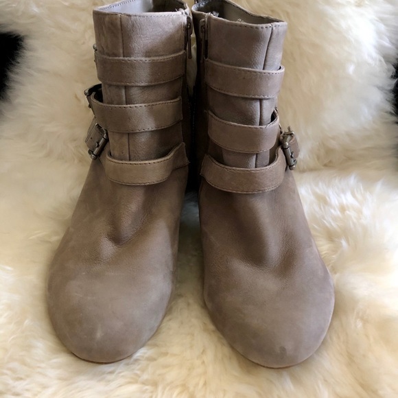 JESSICA SIMPSON Studded Buckle Ankle Boots - 8.5 - Picture 2 of 7